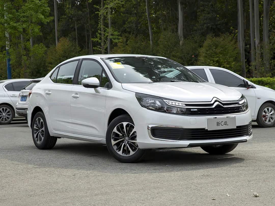 雪铁龙c4l外观非常适合家庭用车