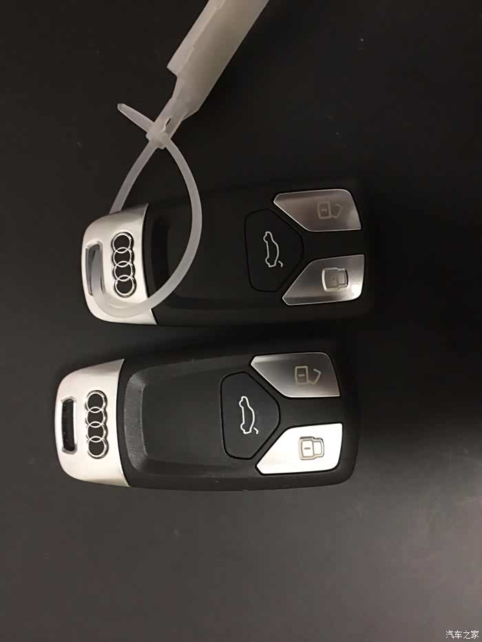 奥迪a4l彩车之冰川蓝40tfsi 时尚版免税车提车作业