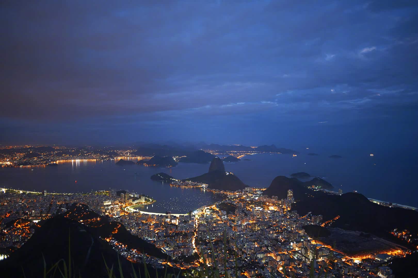 里约热内卢的夜景也很美