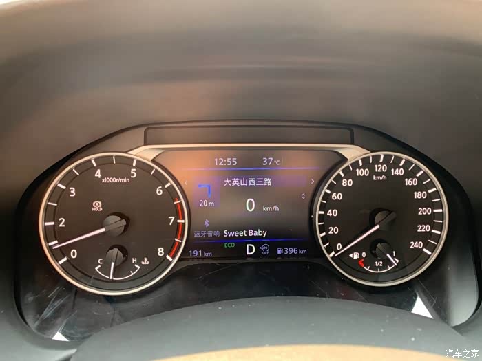 第七代天籁仪表台指南针一直指向北