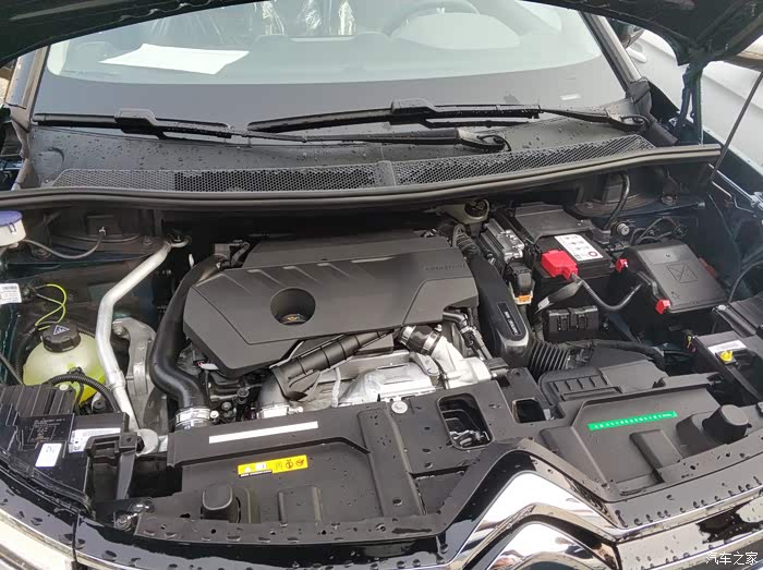 你买19款吧,2020款都5g06.你看5g06发动机方进气管跟你样.