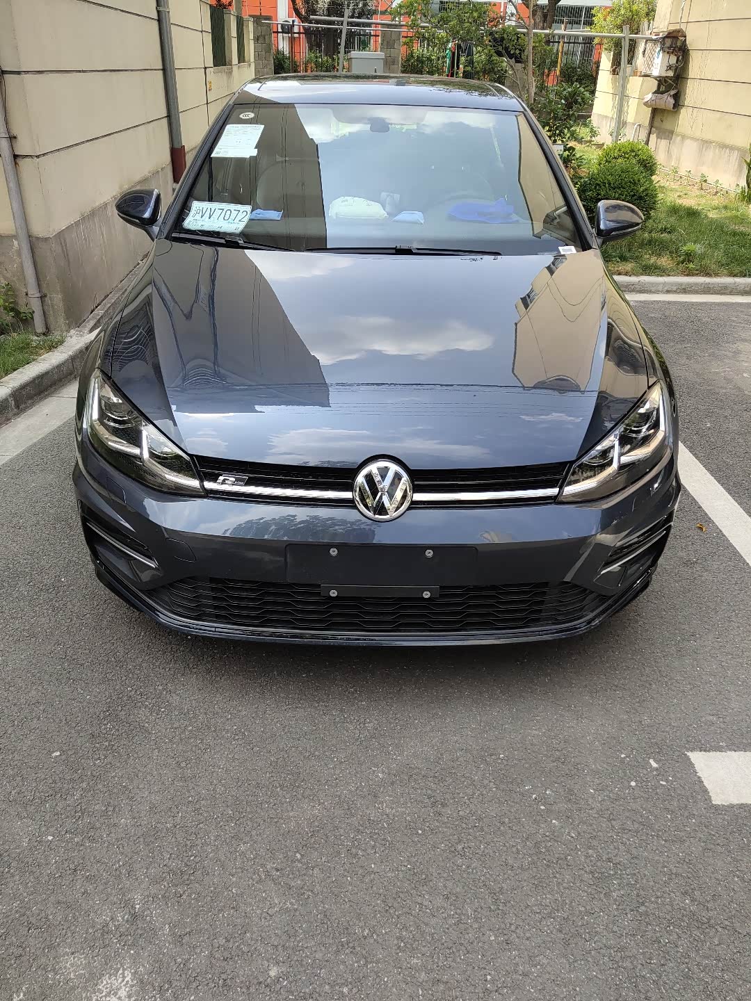 高尔夫rline达喀尔蓝国六提车帖