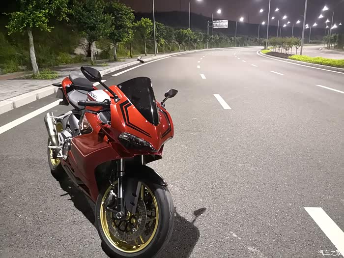 【图】网红重庆 网红机车 网红杜卡迪959=骚_杜卡迪摩托车论坛_汽车之