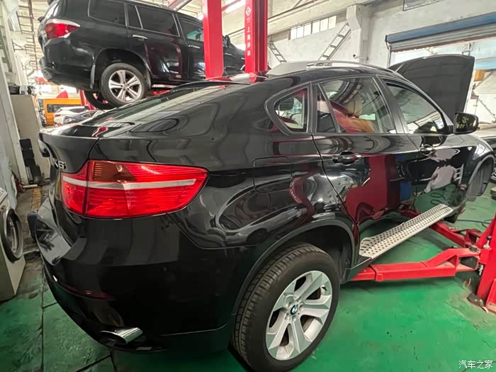 上海宝马x6维修减震异响