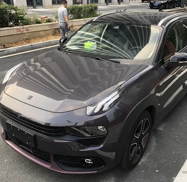 领克02高能紫色提车作业