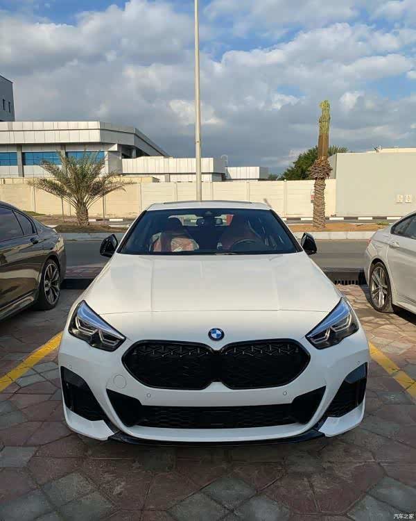 精致运动的造型全新宝马2系grancoupe实车