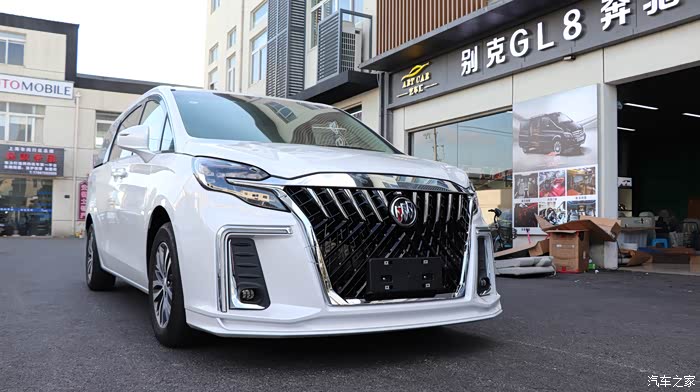 别克gl8改装外观改装前后鸟巢大包围
