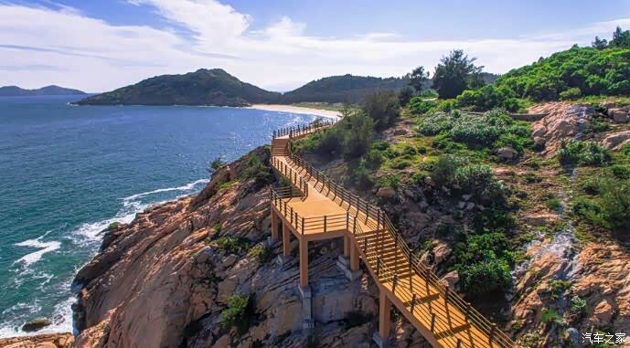 半城山色半城湖之双月湾