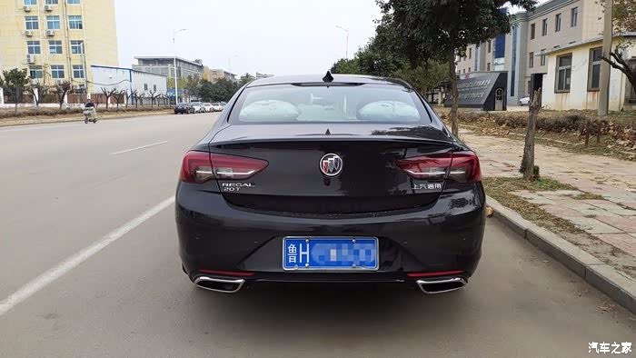 别克君威1.5t精英黑色提车