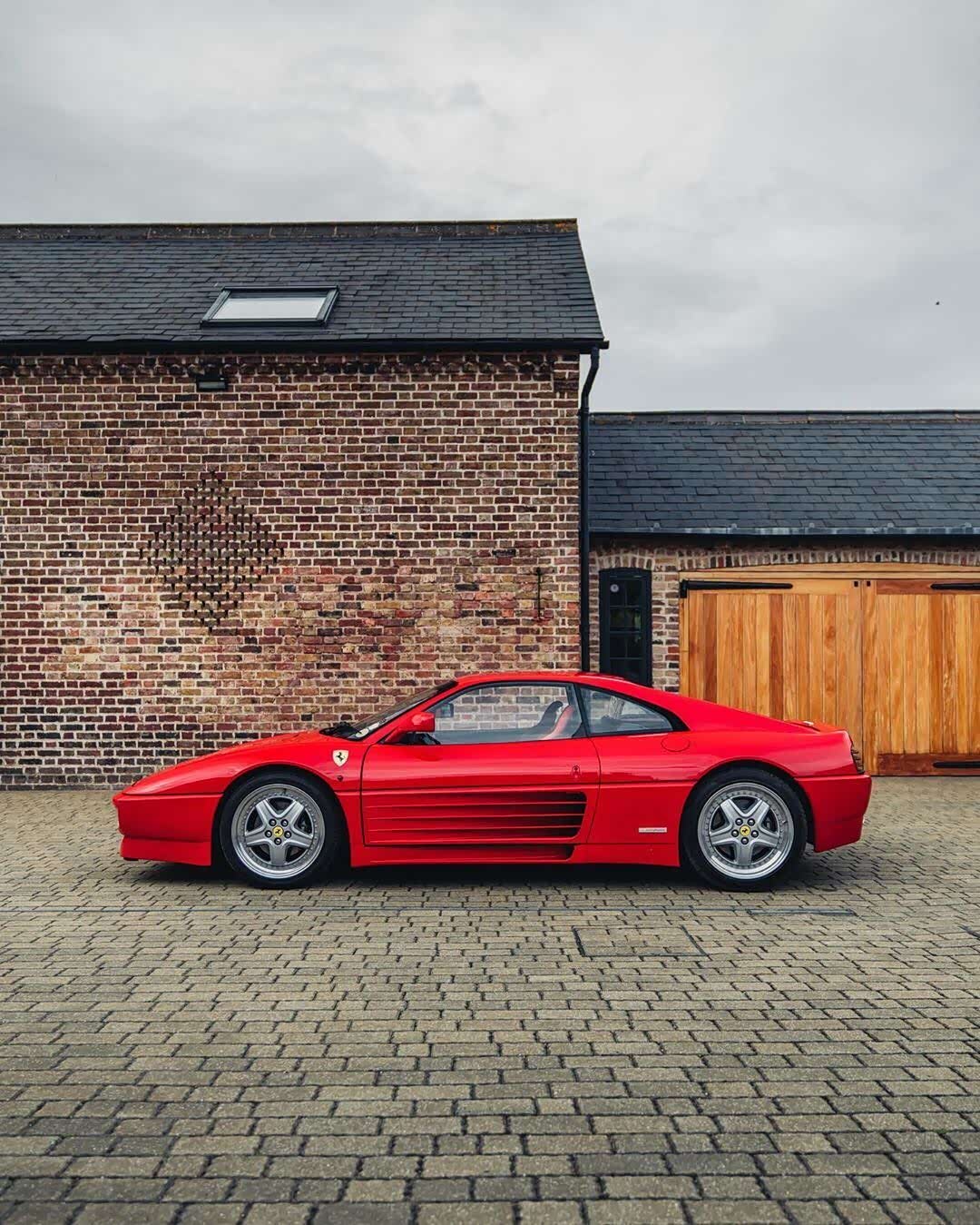 法拉利348gt翻灯法拉利