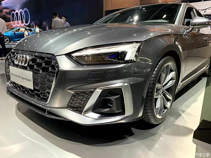 打卡廣州車展無邊框車門大溜背奧迪a5sportback