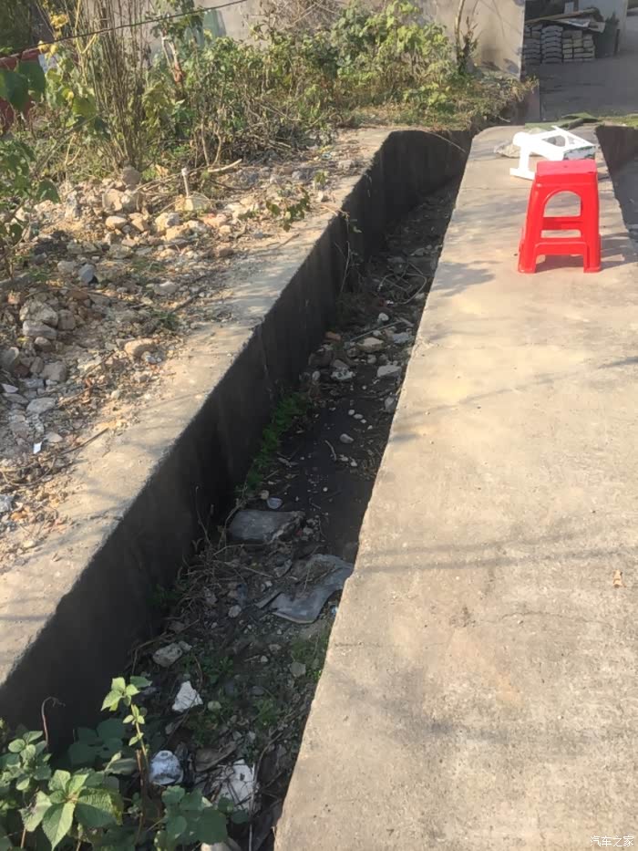 【图】找到旧厂区地沟,明天自己动手换机油_yaris l 致炫论坛_汽车之