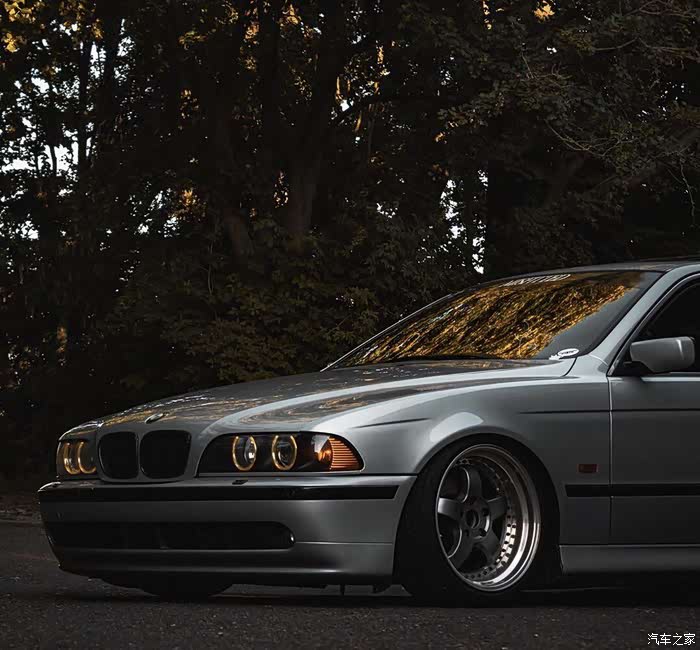 经典车之宝马e39 5系改装车,耐看的老宝马