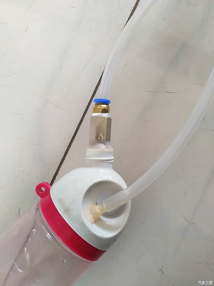 又换机油了新做了个手动抽机油神器