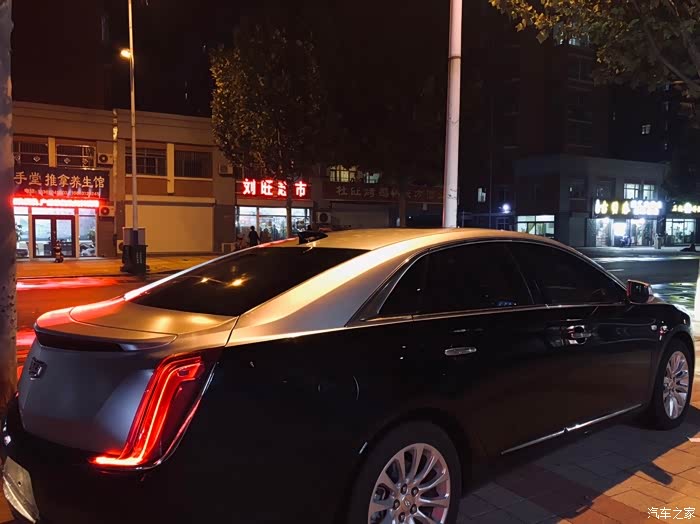 凯迪拉克xts双拼色不香吗