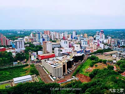 驶进与中国没有建交的巴拉圭 展开中国国旗