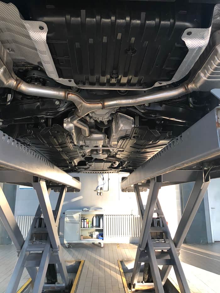 【图】进口 标轴 e300 月光石灰 黑内_奔驰e级论坛_汽车之家论坛