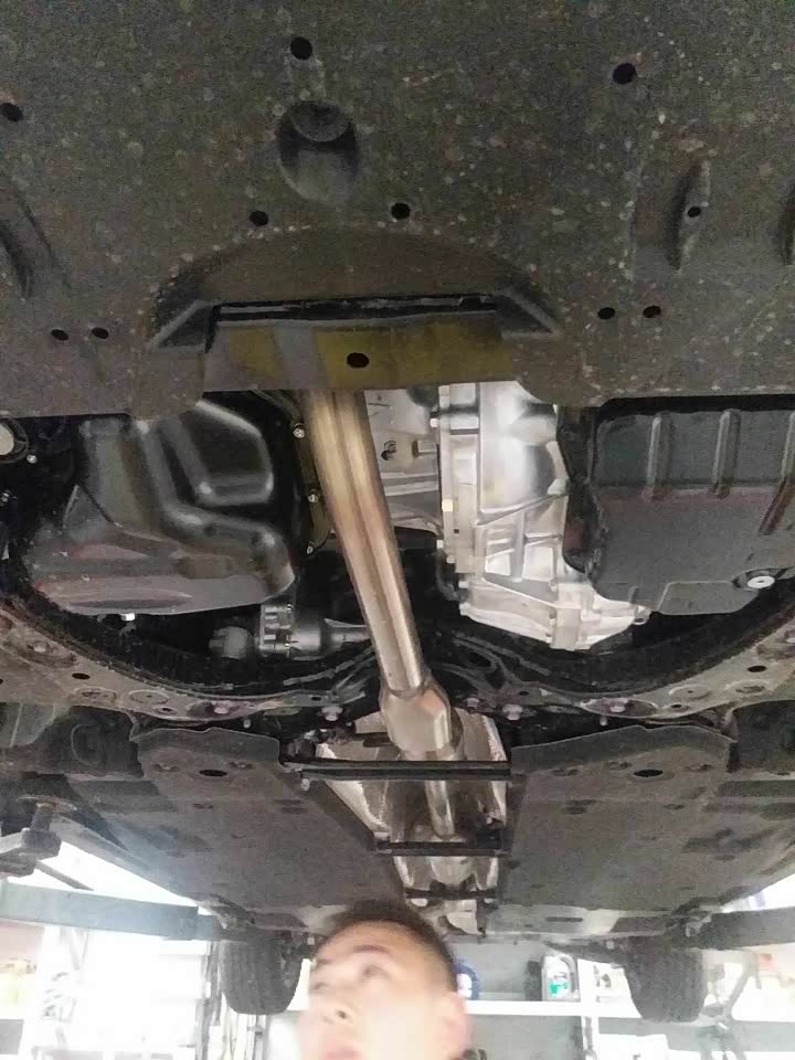 18款雷克萨斯es200底盘全图