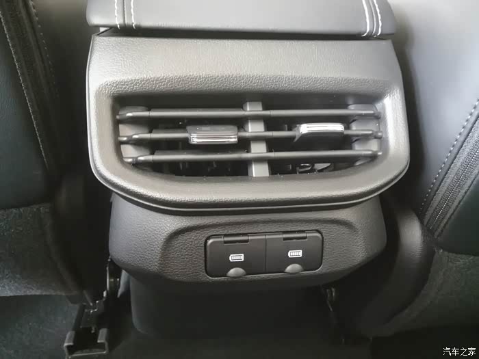 第三代哈弗h6必须给特写陪友仔到店看车小记