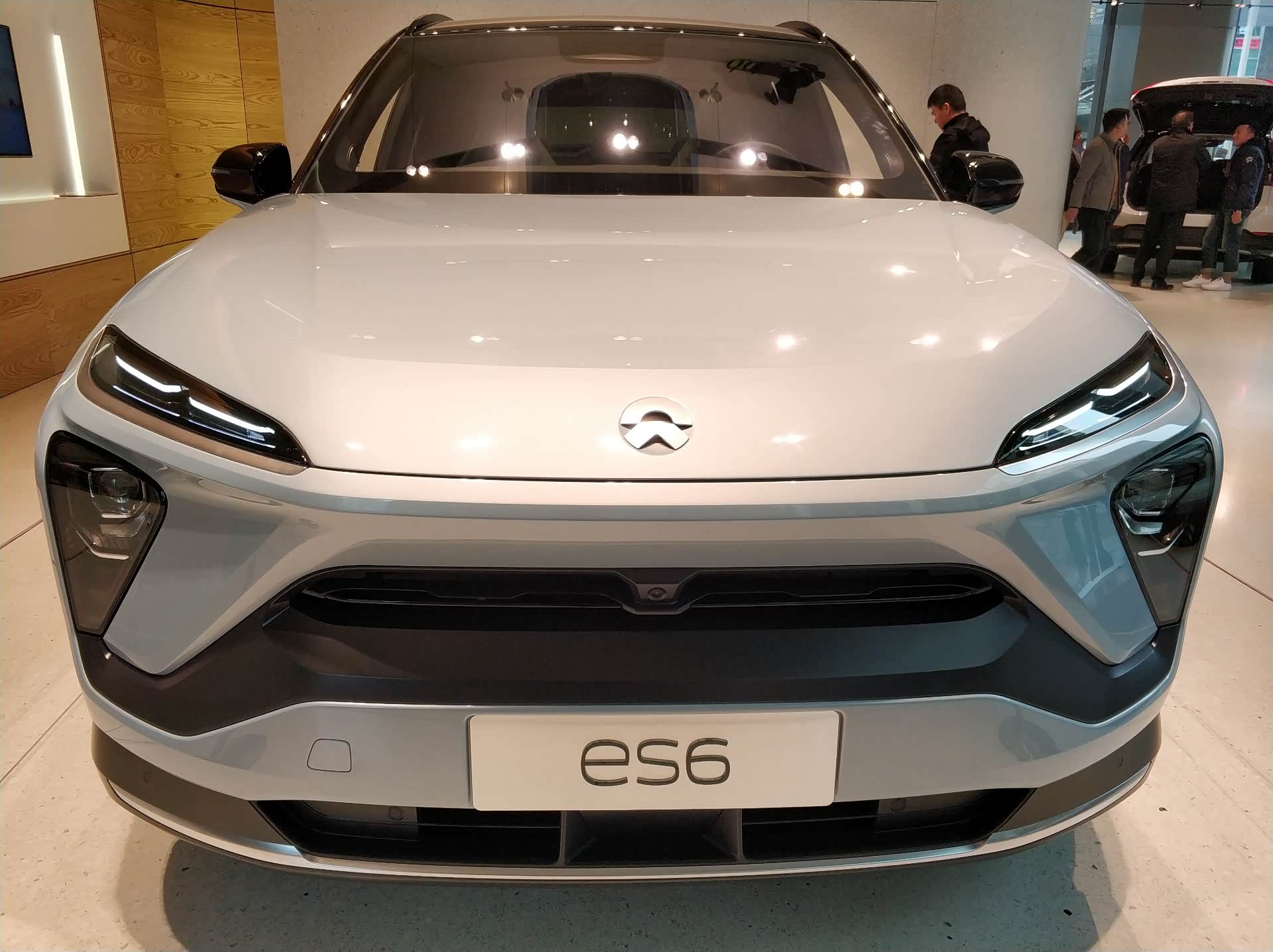 大家喜欢蔚来es6的哪种颜色?