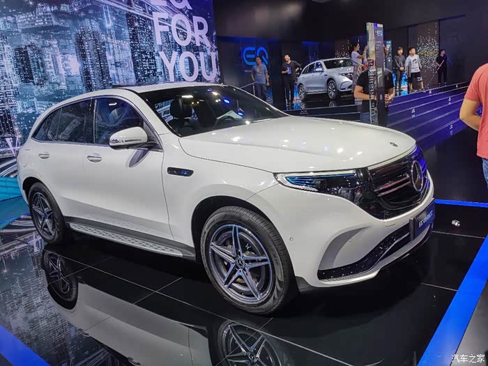 奔驰suv-eqc400