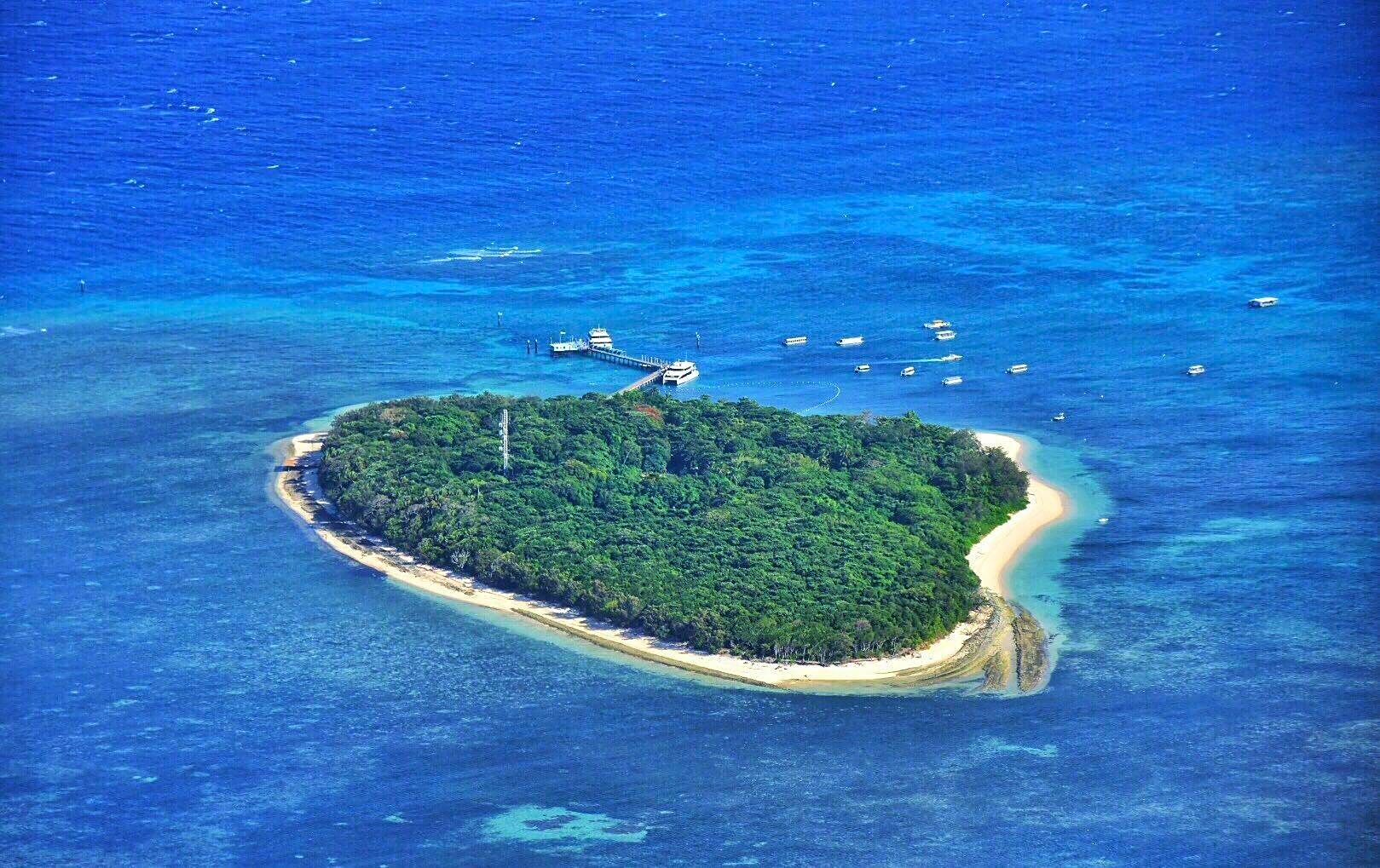 世界上最著名的珊瑚岛图片