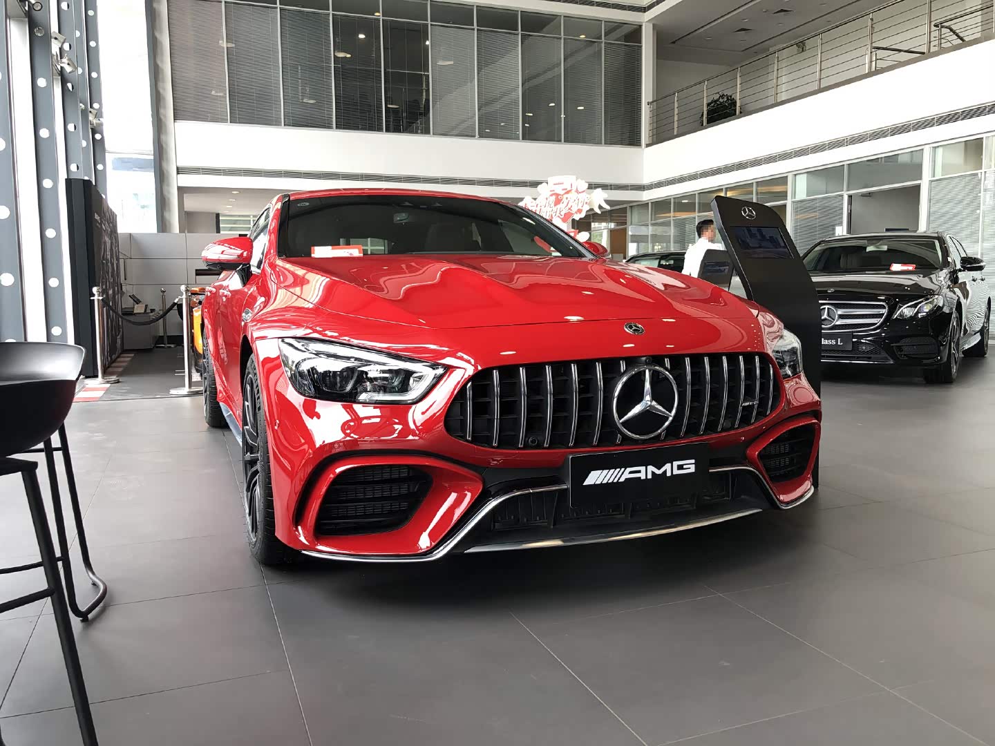 奔驰amg gt63 , 木星红车漆太漂亮了