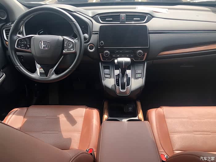 今天进店看了本田皓影和本田crv,还是皓影更好看