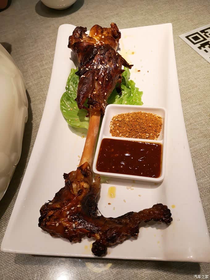 烤酱香羊棒骨,38一个.