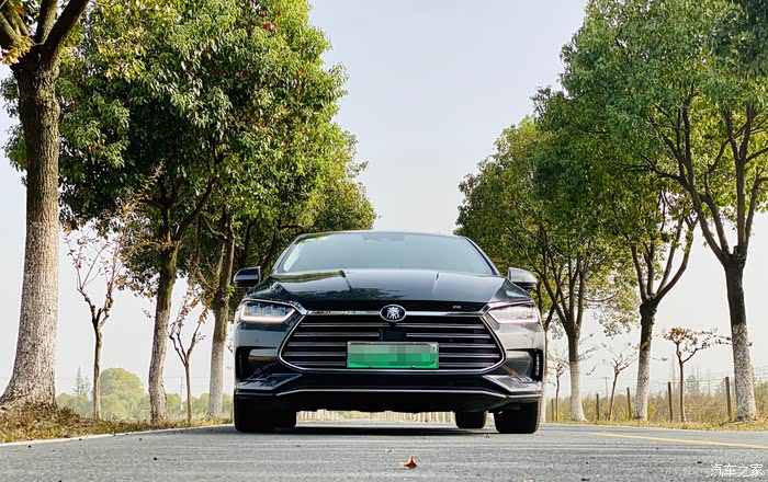 落叶美色中试驾我的dreamcar比亚迪秦prodm