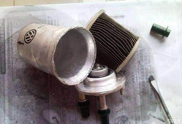 请问汽油格什么时候更换一次?