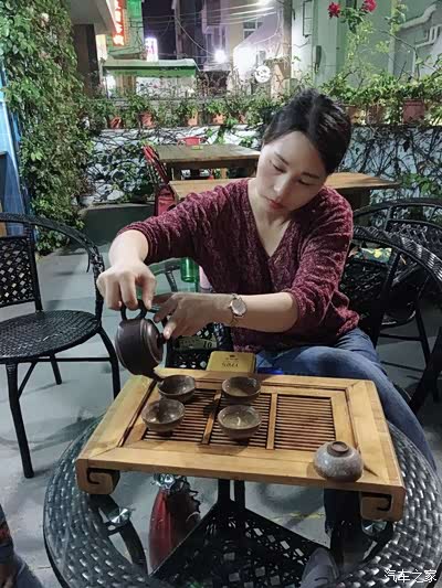 晚没事就坐喝喝茶挺