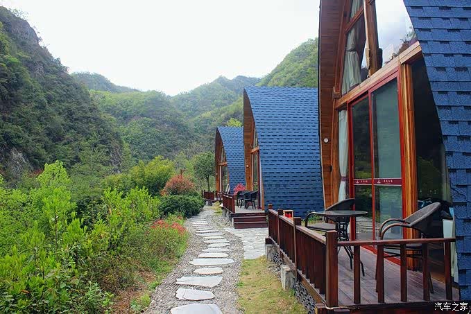 禅茶小镇是刚开放不久的一处景点,豆叩与青梅之乡平通不同,这里被誉为