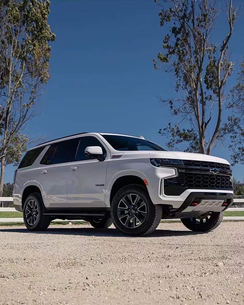 全新雪佛兰tahoe实车前脸采用霸气的中网设计