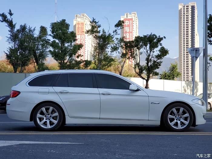 宝马530i瓦罐旅行版