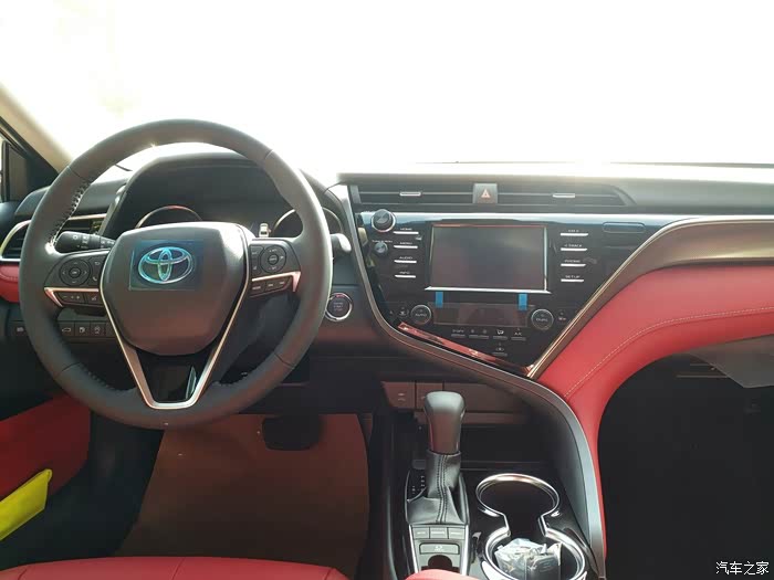 第八代全新凯美瑞2.5锋尚版,给予我与别人的不一样