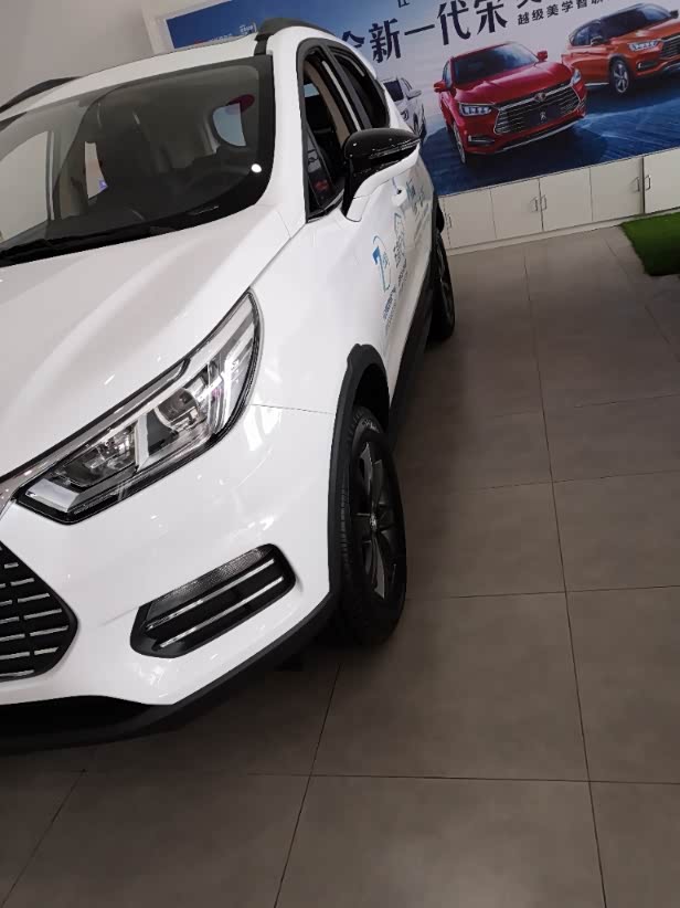 纯电小白车又萌又能跑