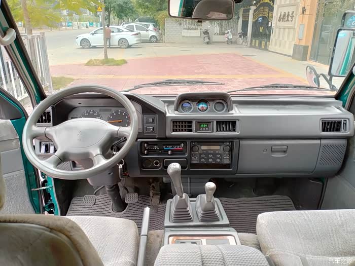 2002年登记的得利卡l300背户转让