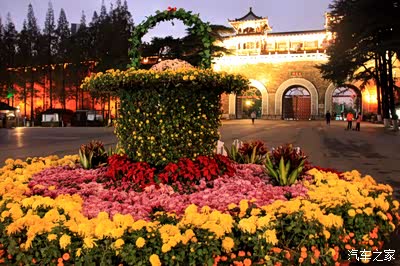 开cs55带着表妹自驾游南京鸡鸣寺求姻缘之旅