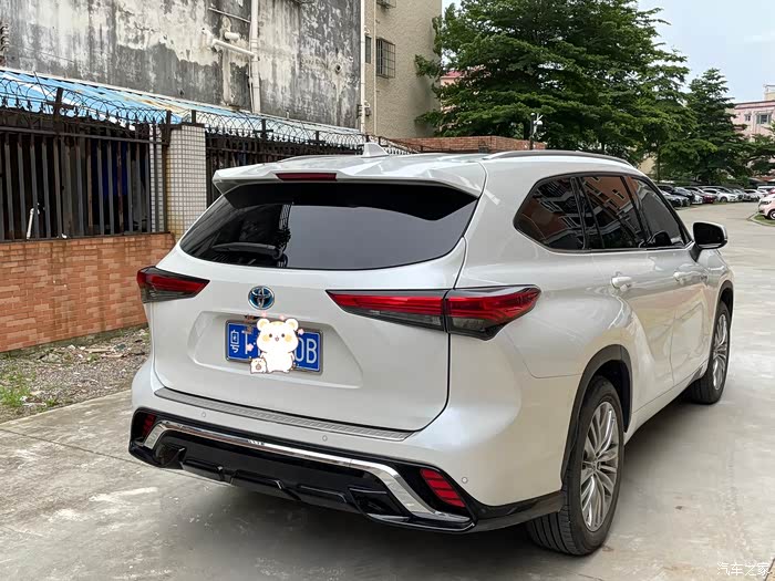 22款丰田汉兰达至尊版车