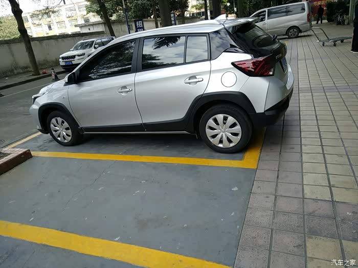 【图】求银色x图片有的发来看下_yaris l 致炫论坛_汽车之家论坛