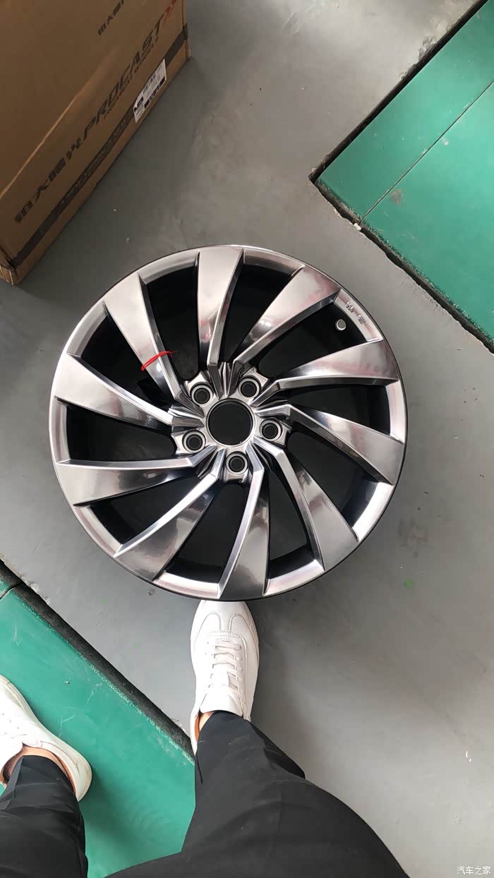 330魅颜改装17寸海外旋风轮毂