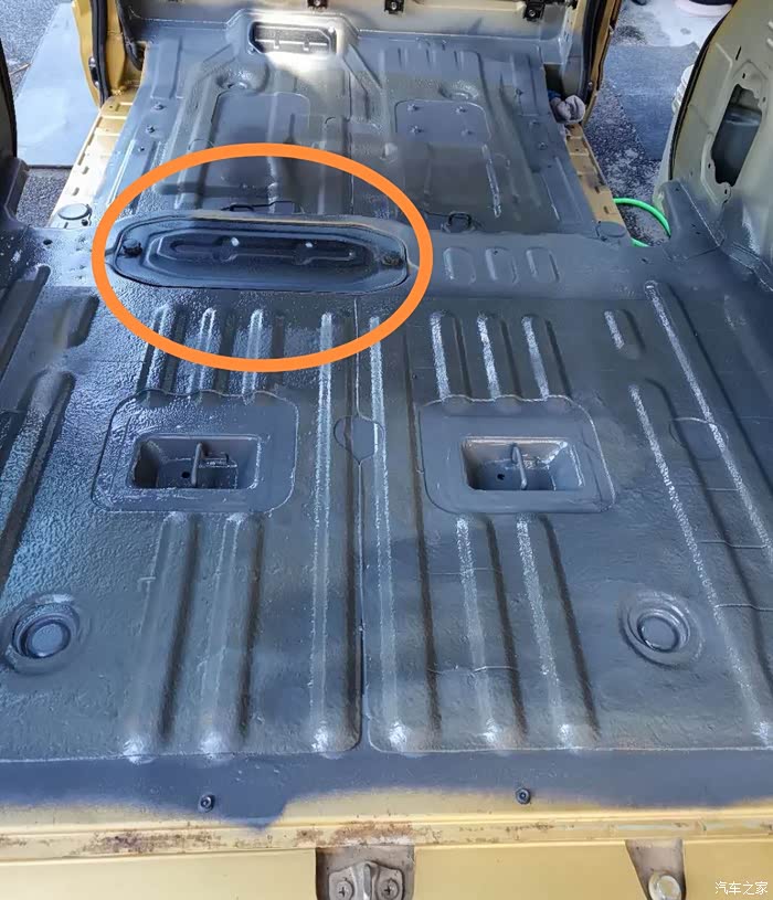 这就是浪迪电瓶的位置你知道吗