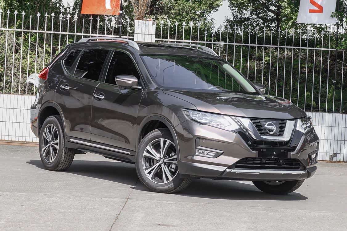 新款奇骏的外观设计还是家族式的风格