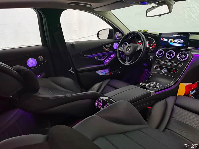 圆梦奔驰c200入秋的第一次拆给爱车奔驰升级内饰提高档次