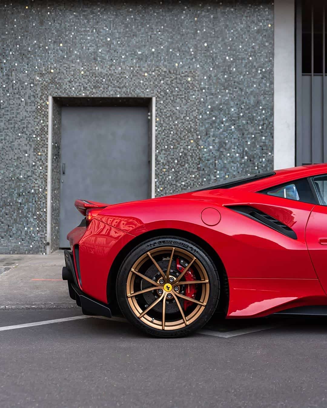 ferrari 488 pista红色经典.