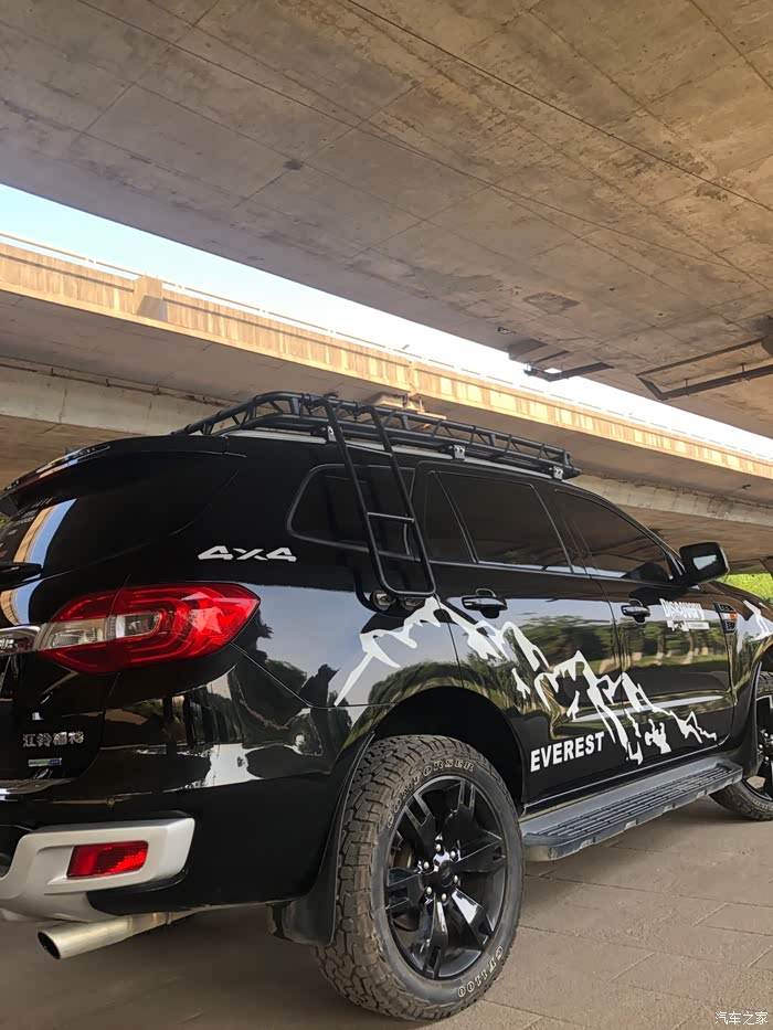 撼路者 改装20寸轮毂 at胎 野马款大灯