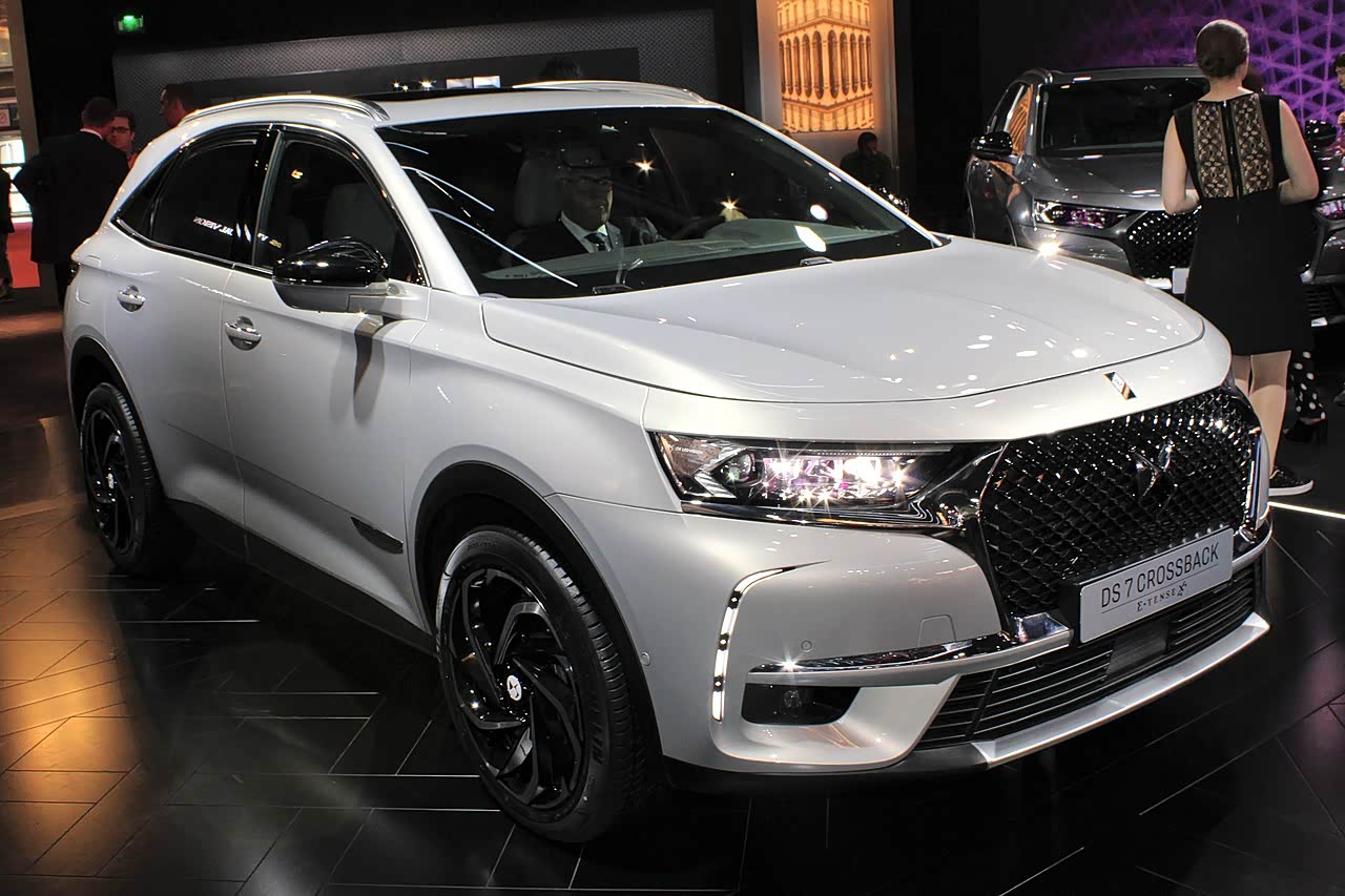 ds7的外观造型充满时尚设计与巴黎元素