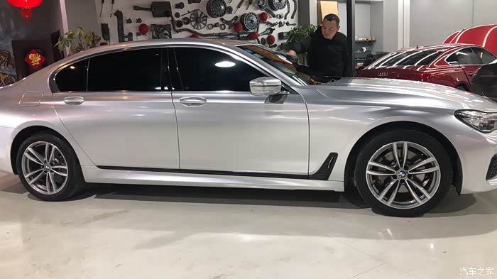 宝马7系改色宝石青改银色