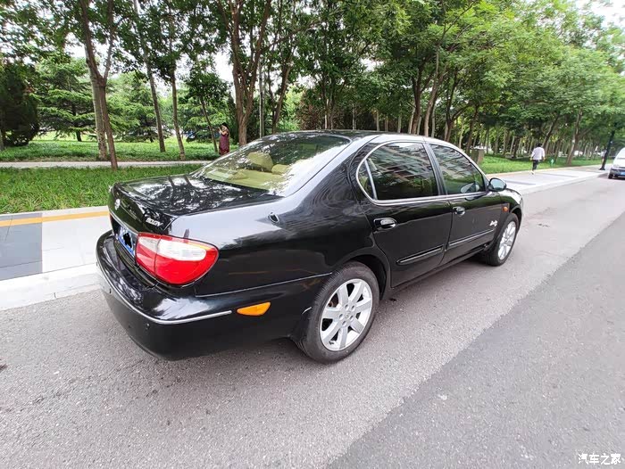 出03年尼桑风度3.0 v6